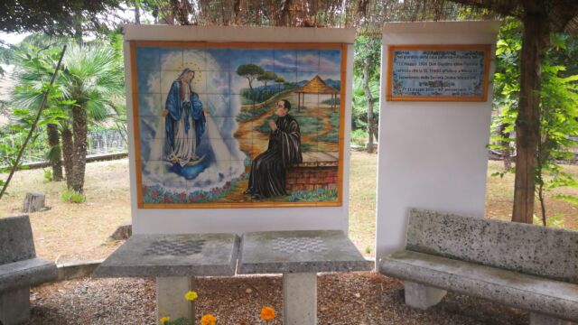 La "pagliarella" presso la Curia Generalizia dei Vocazionisti, Viale Cortina d'Ampezzo, 140 - Roma