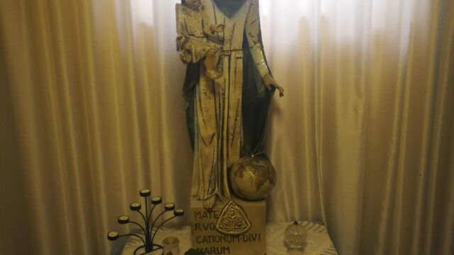 Stanza della madonna, presso la Curia Generalizia dei Vocazionisti, Viale Cortina d'Ampezzo, 140 - Roma