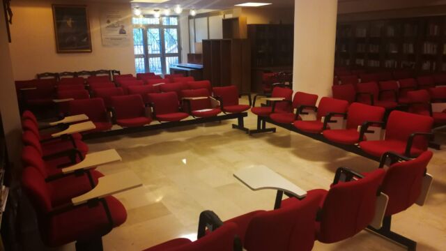 Biblioteca presso la Curia Generalizia dei Vocazionisti, Viale Cortina d'Ampezzo, 140 - Roma