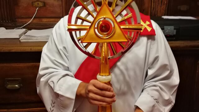 Reliquia di don Giustino. Solenne apertura del Giubileo di Fondazione, Pianura, Napoli (18 Ottobre 2019)