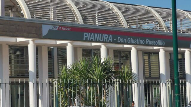 Il giorno 7 Luglio 2020 c'è stata la dedicazione della stazione di Pianura a don Giustino Russolillo
On Juy 7, 2020 the train station of Pianura has been dedicated to Fr. Justin Russolillo Dedicazione Stazione Circumflegrea Pianura