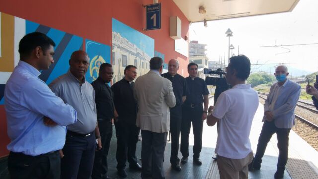 Il giorno 7 Luglio 2020 c'è stata la dedicazione della stazione di Pianura a don Giustino Russolillo
On Juy 7, 2020 the train station of Pianura has been dedicated to Fr. Justin Russolillo