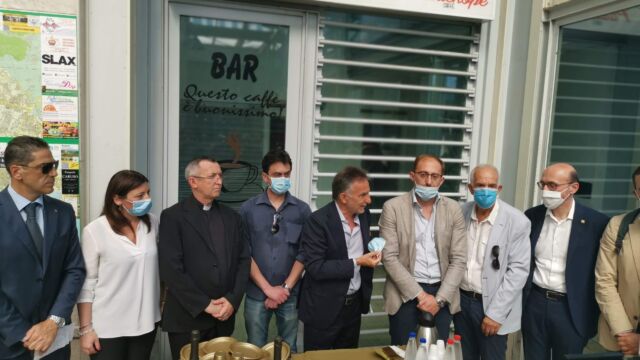 Il giorno 7 Luglio 2020 c'è stata la dedicazione della stazione di Pianura a don Giustino Russolillo
On Juy 7, 2020 the train station of Pianura has been dedicated to Fr. Justin Russolillo