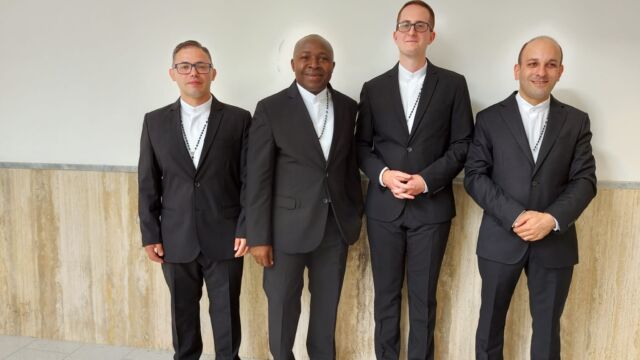 Prima professione. Quattro novelli professi dei Vocazionisti in Italia, da sinistra Salvatore Grazioso, Guy Etoundi, Filippo Nargi e Vincenzo Cacosso. Altavilla Silentina (SA), 5 Settembre 2020