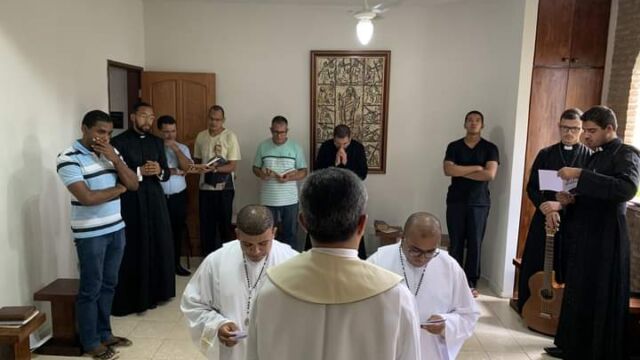 Ingresso in Noviziato di Winner de Oliveira Alves e di Márcio Henrique Cerqueira de Abreu. Salvador, Bahia, Brasil, 7 febbraio 2021. - - Entry into the Novitiate of Winner de Oliveira Alves and Márcio Henrique Cerqueira de Abreu. - - Ingresso no Noviciado do Winner de Oliveira Alves e Márcio Henrique Cerqueira de Abreu. Salvador, Bahia, Brasil, 7 de fevereiro de 2021.