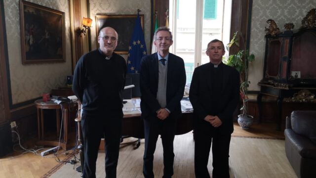 Il sindaco di Napoli, Gaetano Manfredi, incontra il Superiore Generale e ilvicario generale dei Vocazionisti, in vista della canonizzazione di don Giustino Russolillo, il 15 maggio 2022